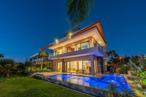 Villa Talia, Luxury Stay, Golf & Lake View